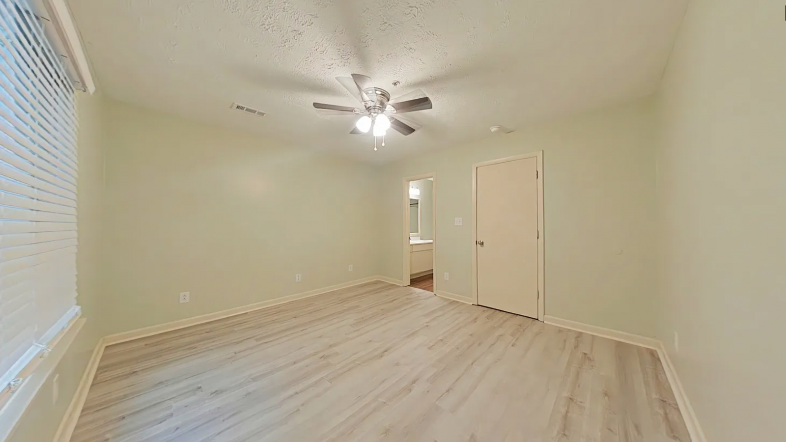 3355 - 7 Galleria Drive, Fayetteville, North Carolina 28303, 2 Bedrooms Bedrooms, 0 ,2 BathroomsBathrooms,Apartment,For Rent,Galleria Drive,0,1191